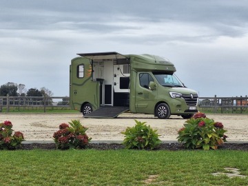 Paardencamionette zij-open-ver