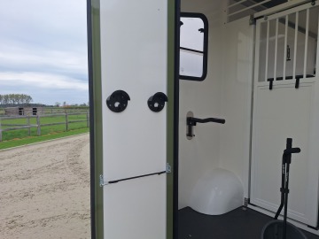 Paardencamionette zadelruimte